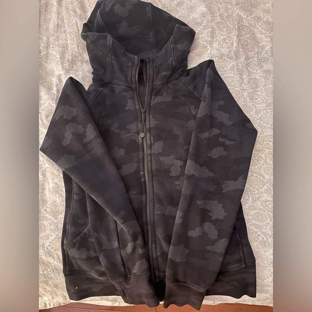 lululemon athletica Camouflage Sweater - Black and Gray